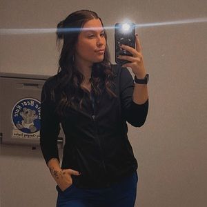 Meet your Posher, Hannah